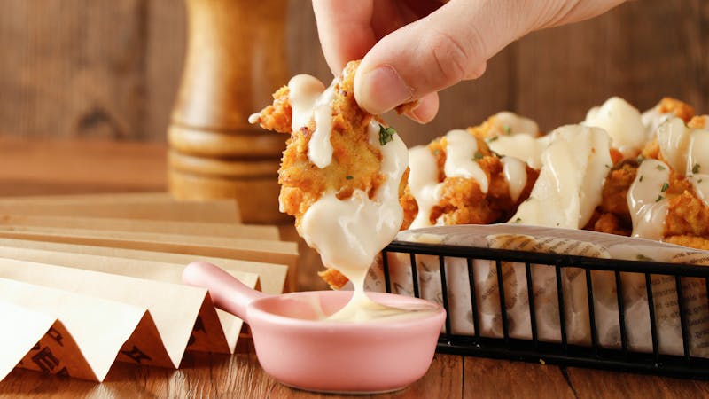 Mozzarella sticks with marinara sauce